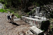 10 Poco sopra un'altra antica fontana...ma senza acqua !